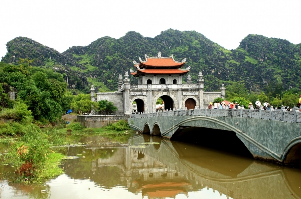 Private Hoa Lu - Tam Coc 1 day tour
